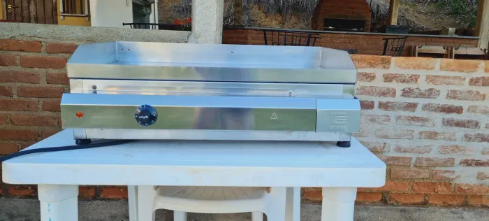 Chapa Elétrica Industrial Edanca 220v inox semi-nova