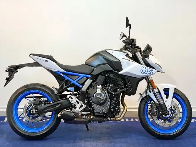 SUZUKI GSX-8S 2026