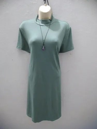 Vestido MIDI gola alta verde 