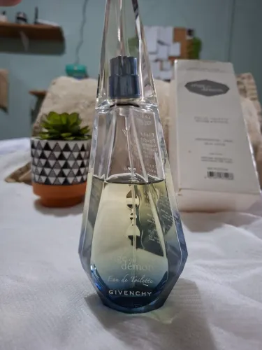 Perfume Francês Givenchy Ange ou Démon Tendre Eau de Toilette. 