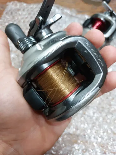 Carretilha Shimano Scorpion DC7 Esquerda