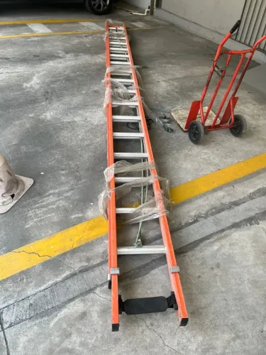Escada fibra EAFD 31 Degraus 5,70 M X 9,60 M Síntese