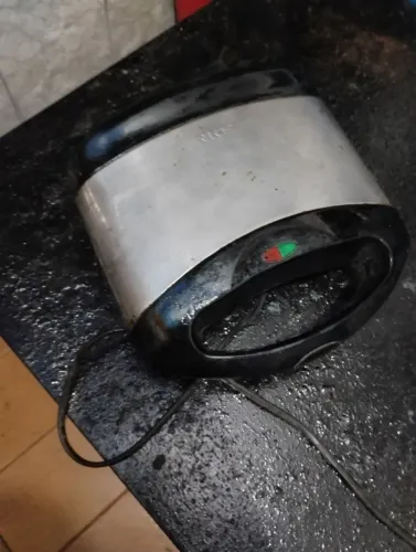 Sanduícheira grill