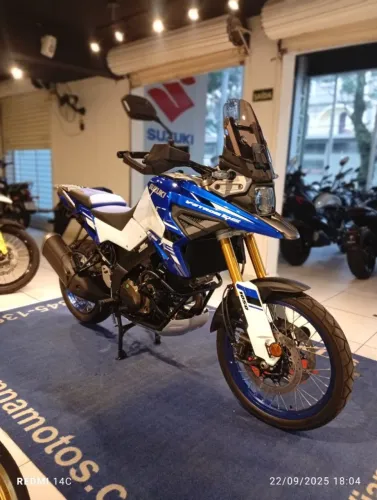 SUZUKI  DE VSTROM 1050 XT  COMPLETA