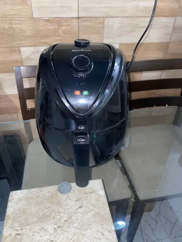 Air fry 3,4 litros 127volt em ótima qualidade de uso.