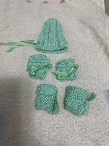 Conjunto pré maturo ou boneca em linha verde