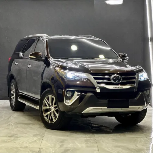 Toyota Hilux SW4 SRX 4X4 2.8 TDI 16V Dies. Aut. 2017