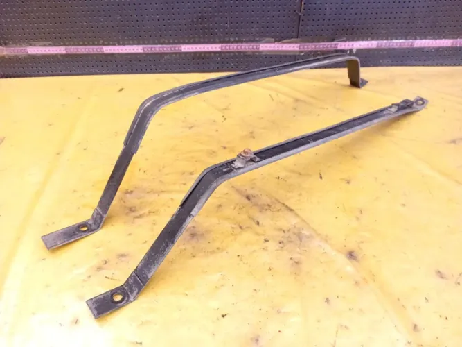 Par Cinta Suporte Do Tanque Combustível Toyota Corolla 2001 Preto
