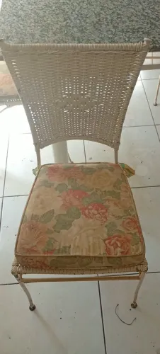 Mesa de janta de granito