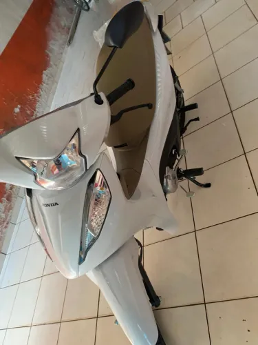 Honda BIZ 125 EX 2025