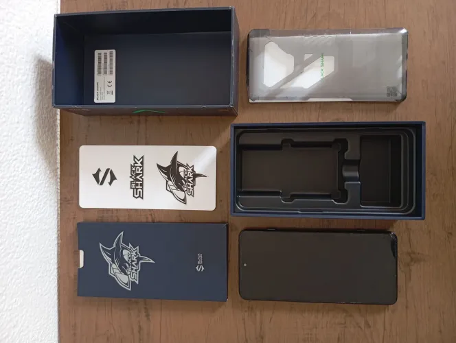Celular BlackShark 4 (sem funcionar)