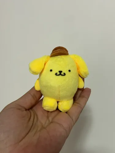 Mini pelucia pompompurim. Turma Hello Kitty