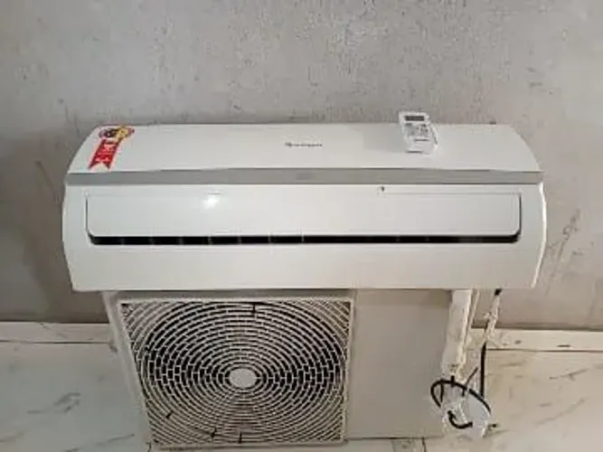 Central de ar 9 mil btus funcionando bem gelando r$650