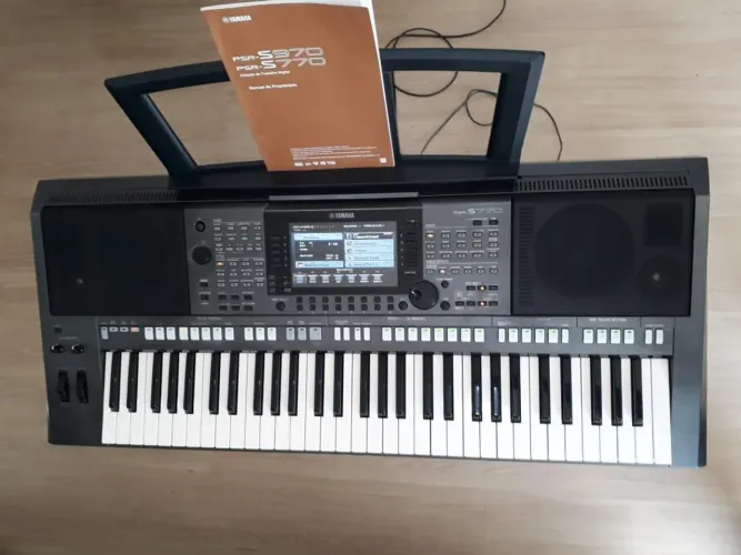 Teclado Yamaha PSR S770 Sampler 160MB 