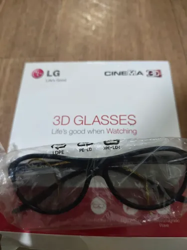 Kit com 4 Óculos 3D Classes de Tv LG, mas deve funcionar em outras marcas