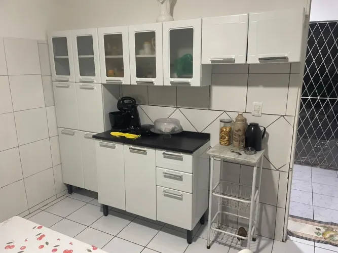 Armário com balcão para cozinha