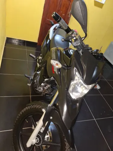 Moto ronda xre 190 em dias