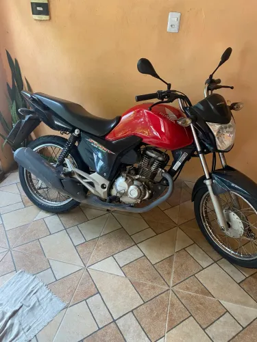 Aluga se 250 reais semana