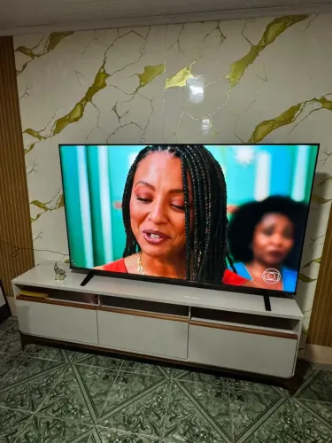 TV 75 POLEGADAS + RACK