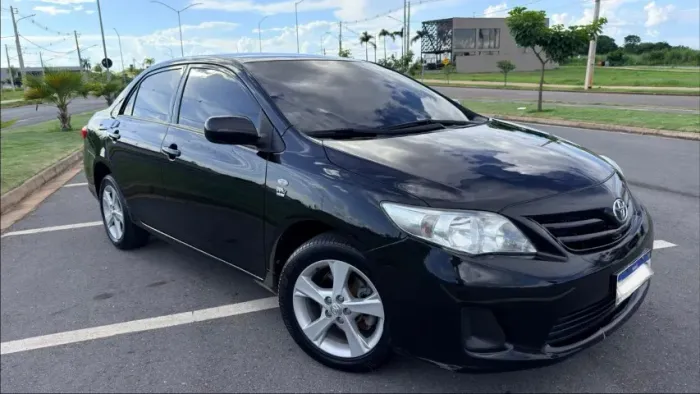 Toyota Corolla GLI 1.8 Flex 16V Aut. 2014