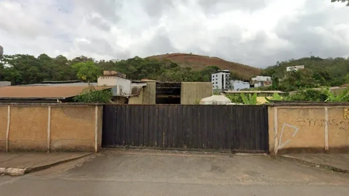 Leilão - Comercial - De R$1.600.000,00 Por R$800.000,00