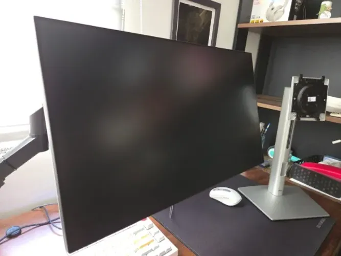 Monitor Dell U2424h Ultrasharp - 2 anos de garantia
