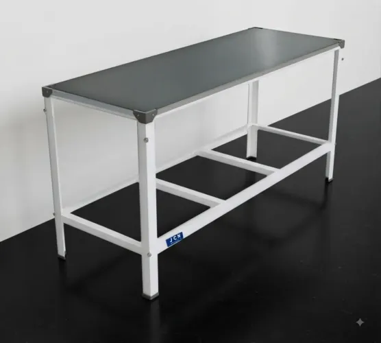 Mesa de manipulação Nova 1,80m de largura - tampo em inox