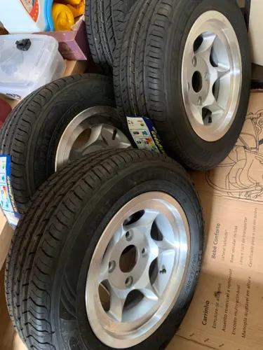 Rodas gaucha zeras, nunca usadas, pneus zeros