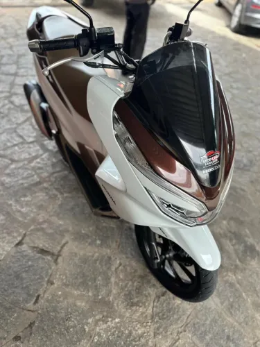 Vendo moto pcx toda original pra pessoas detalhistas 