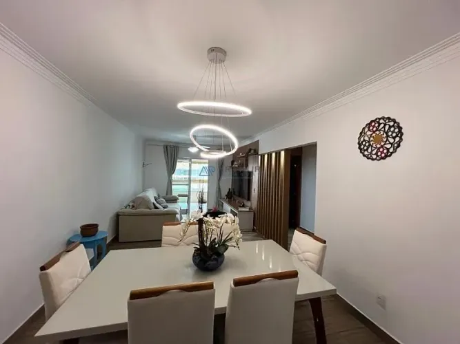 Apartamento à venda em Praia Grande no Caiçara, localizado a 50 metros da praia