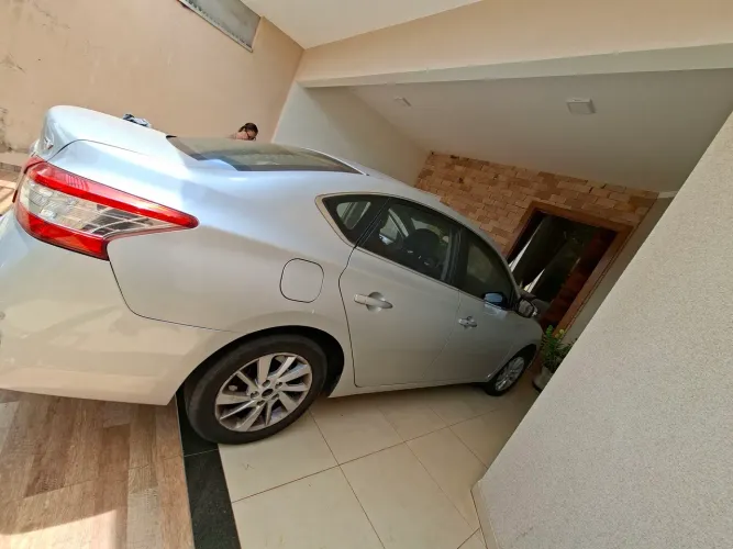 Nissan Sentra SV 2.0 Flexstart 16V Aut. 2015