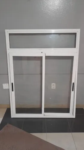 Janela de alumínio