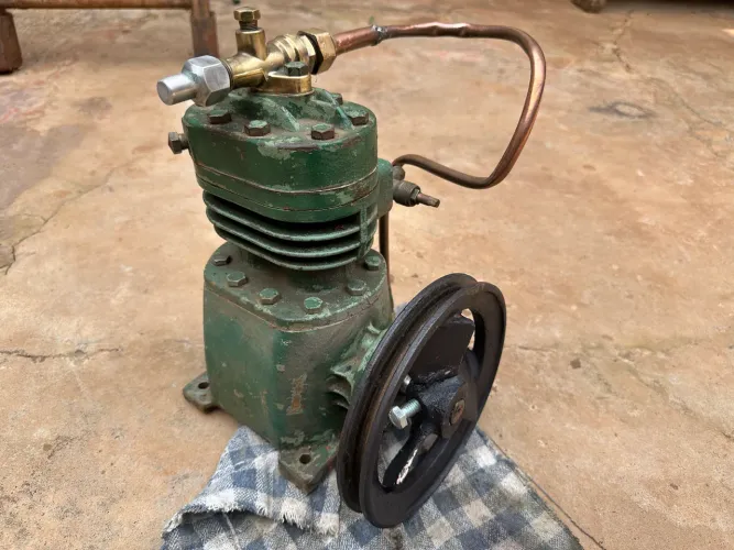 Cabeçote Compressor De Ar Bitzer Antigo - Usado E Funcionando