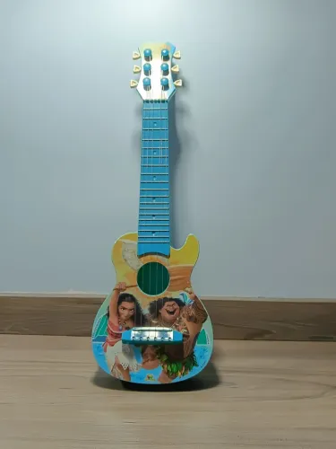 Violão da Moana