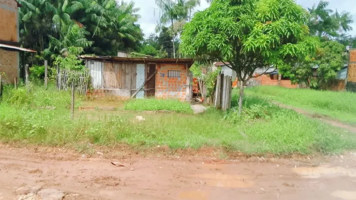 Vendo terreno grande é amplo 