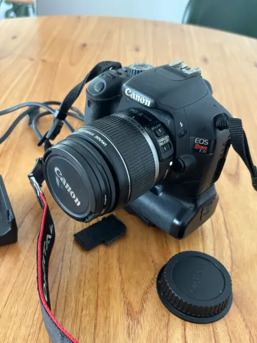 Canon rebel t2i