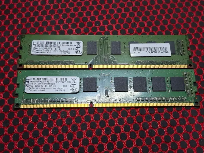 Memórias 4GB DDR3 1600MHz