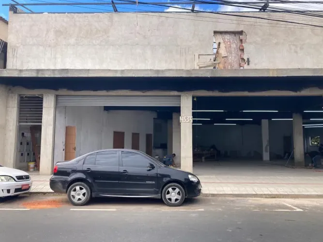 Loja, Galpão para aluguel possui 800 metros quadrados Centro Avenida Brasil