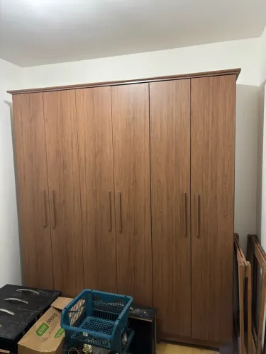 Guarda roupa de casal pouco usado