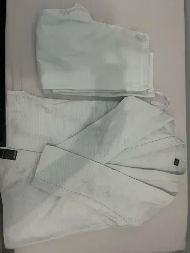 2 Kimonos de jiu jitsu A2