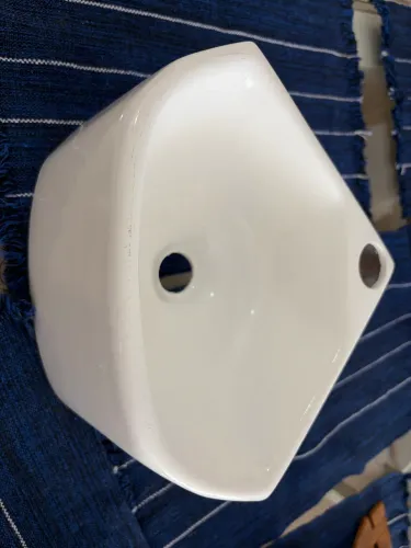 Pia/Lavatório para Motorhome - Compacta e Resistente (Branca)