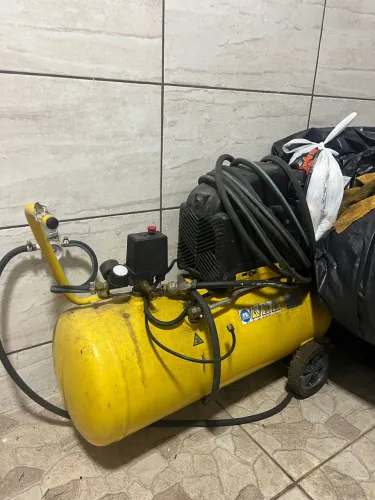 Compressor 50 litros (pintura , lava jato , estética , maquinário)
