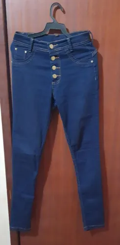 Calça Jeans Escura Básica