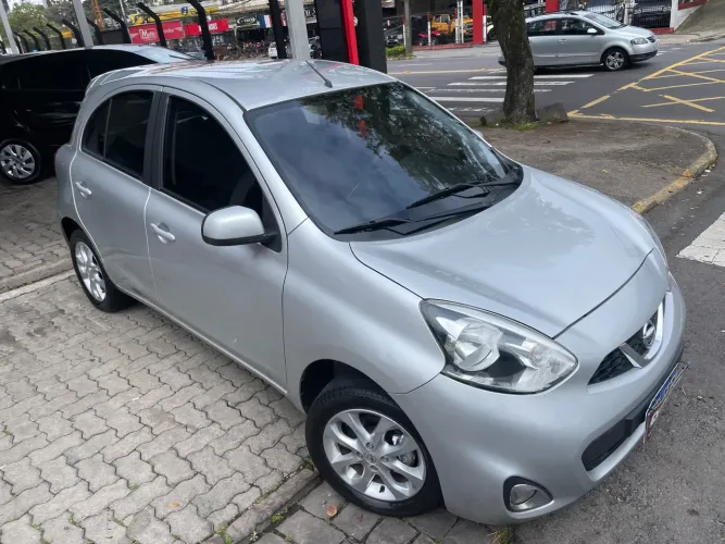 Nissan March SV 1.6 16V Flexstart 5P Mec. 2017