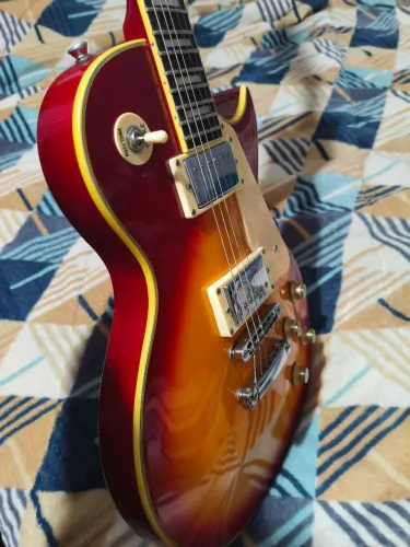 Guitarra strimberg 