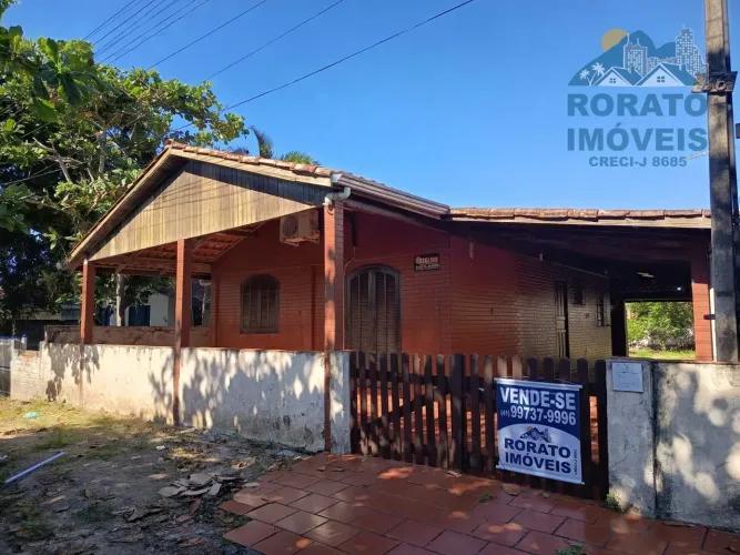 Casa com terreno de 300m² em Riviera - Matinhos