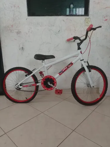 Bicicleta infantil aro 20 impecável !