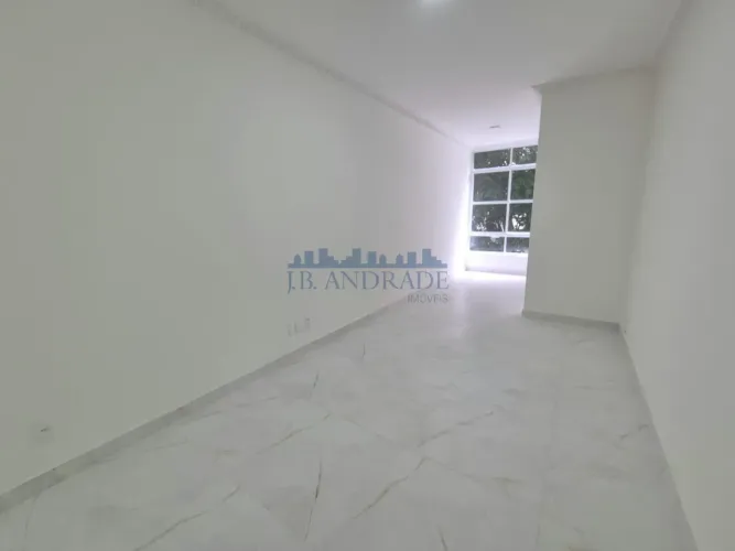 3 Quartos (1 Suíte) Reformado | Sol da Manhã | Próximo ao Metrô  Copacabana
