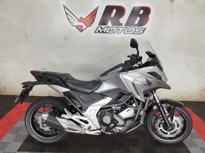NC 750 X DCT Abs Automática 2025 Prata 1º Dono  3.000 Km  ( A mais Top Da América Latina )