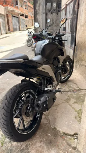 Yamaha Fazer FZ25 2020 - Excelente estado!